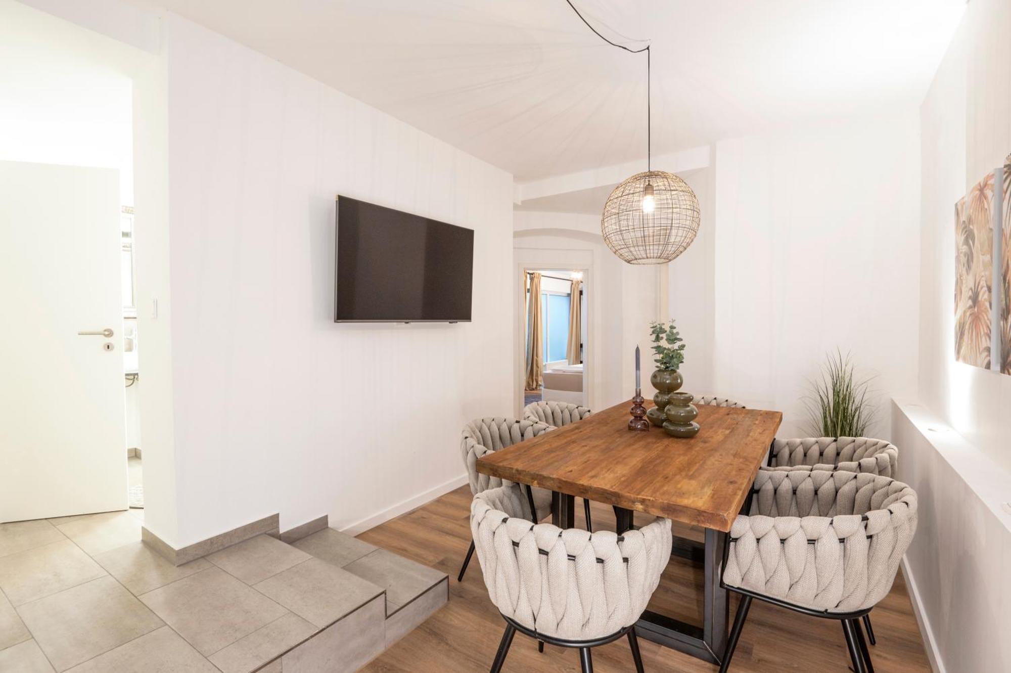 B49 - City & Messe Apartment Кьолн Екстериор снимка
