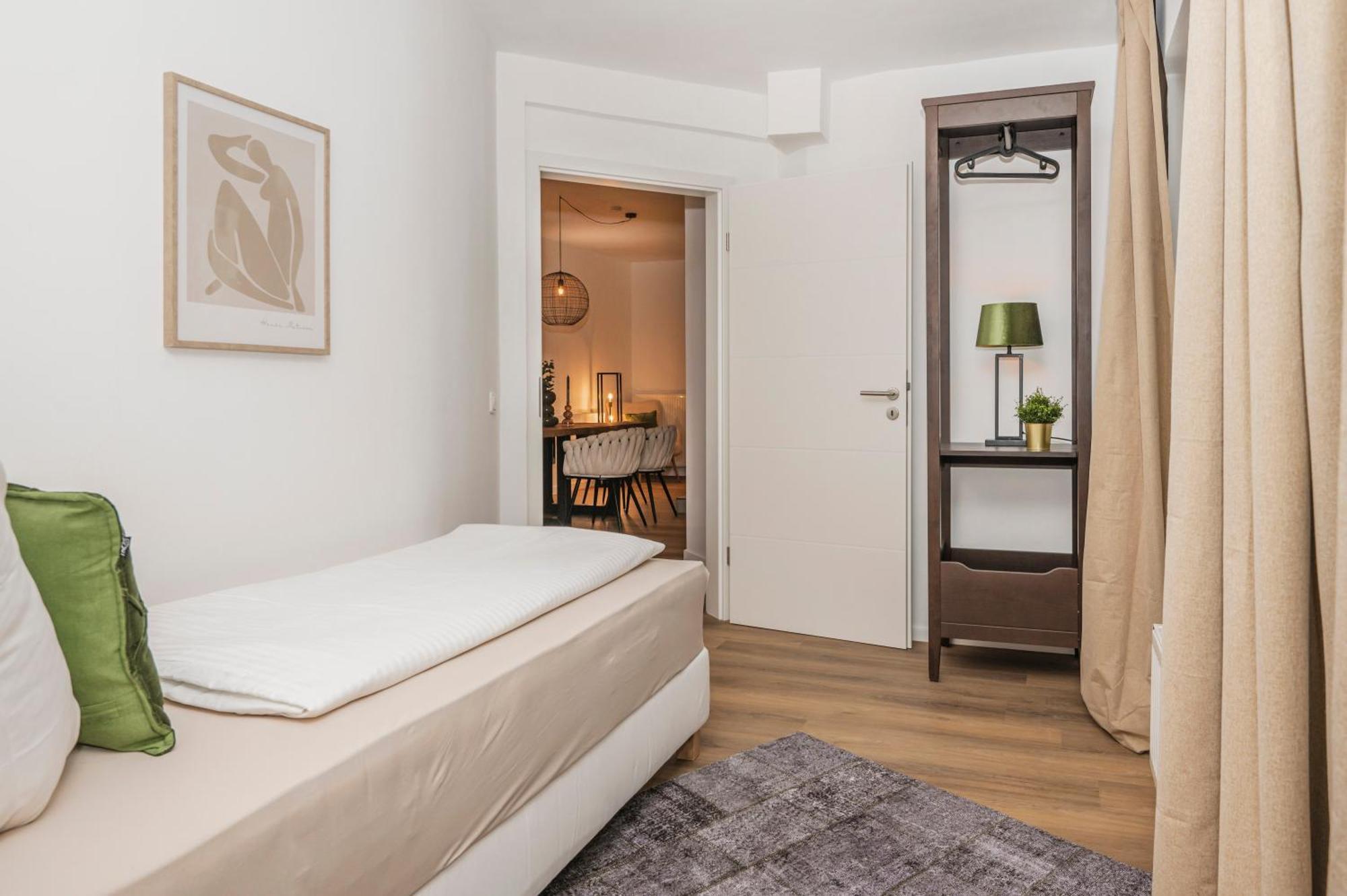 B49 - City & Messe Apartment Кьолн Екстериор снимка